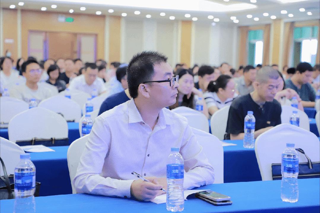 明建数智研究院钟院长受邀主讲长建协建筑行业风控及法务培训！