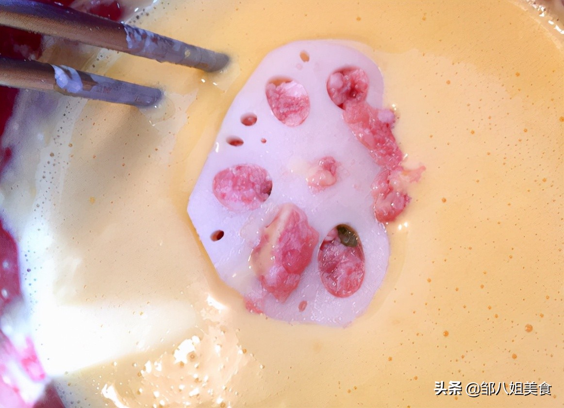 大厨炸藕夹脆皮糊视频,正宗炸藕夹的糊怎么调视频