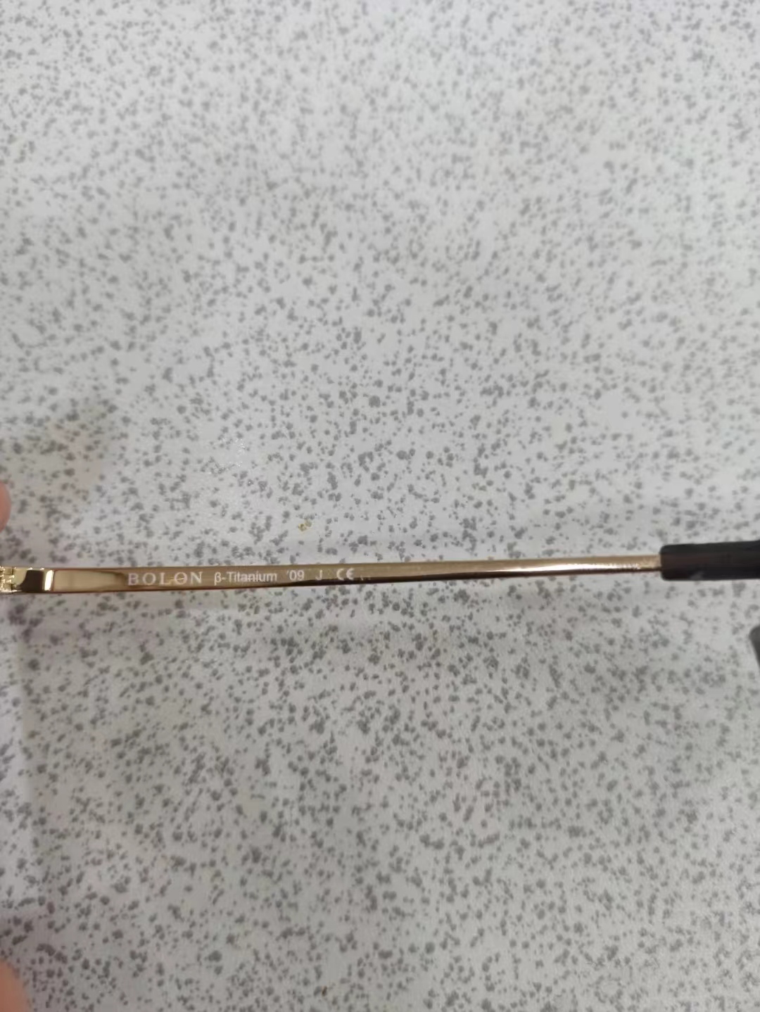 如何鉴别眼镜镜框是纯钛,怎么看眼镜镜架是不是纯钛