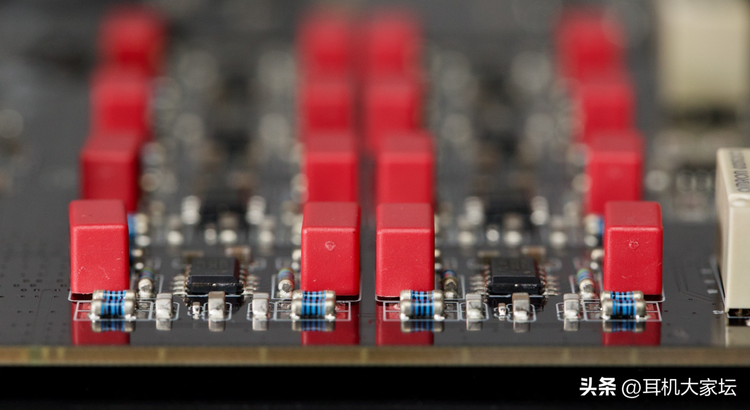 精工细作：旗舰级ES9038Pro解码耳放一体机EverSoloDAC-Z8