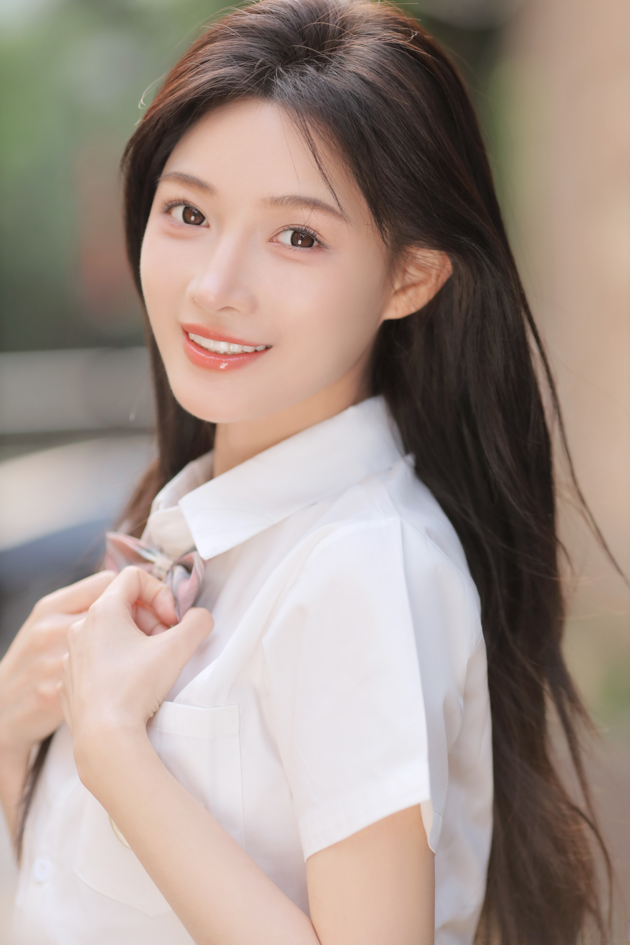 怎么拍照显瘦又有高级感姿势,拍照姿势不重样美出高级感