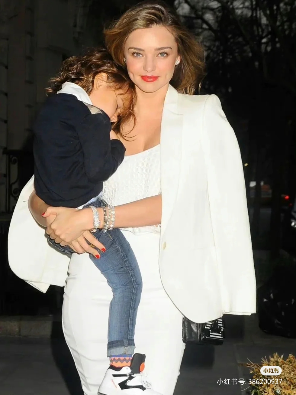 米兰达可儿街拍整合,米兰达可儿近况