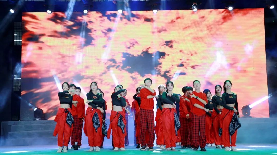 八斗扬帆，为梦起航