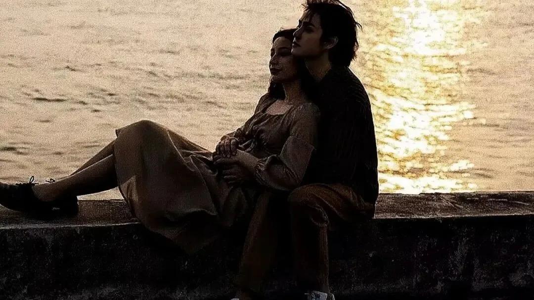 王菲谢霆锋演唱会在哪个台唱歌,王菲谢霆锋多少年后在一起