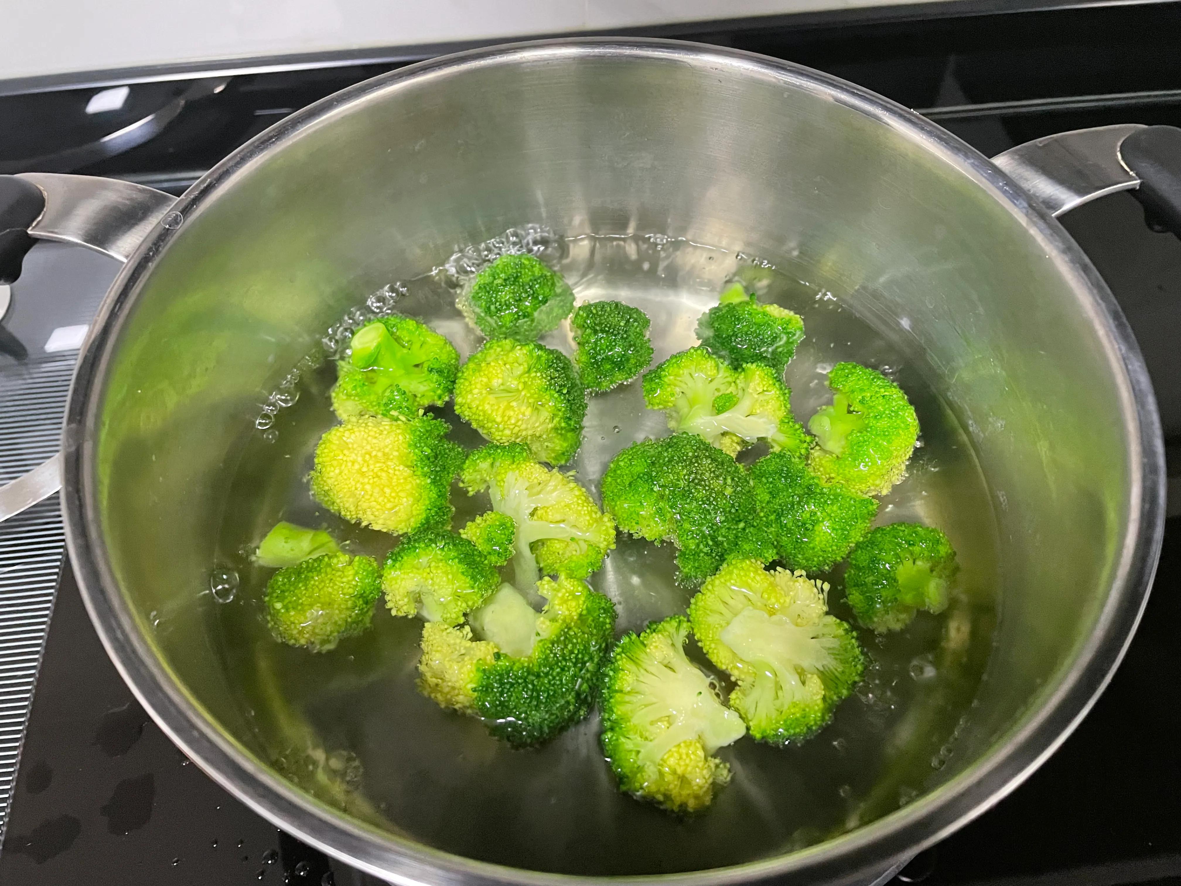 西兰花怎么洗最安全窍门,用苏打清洗西兰花