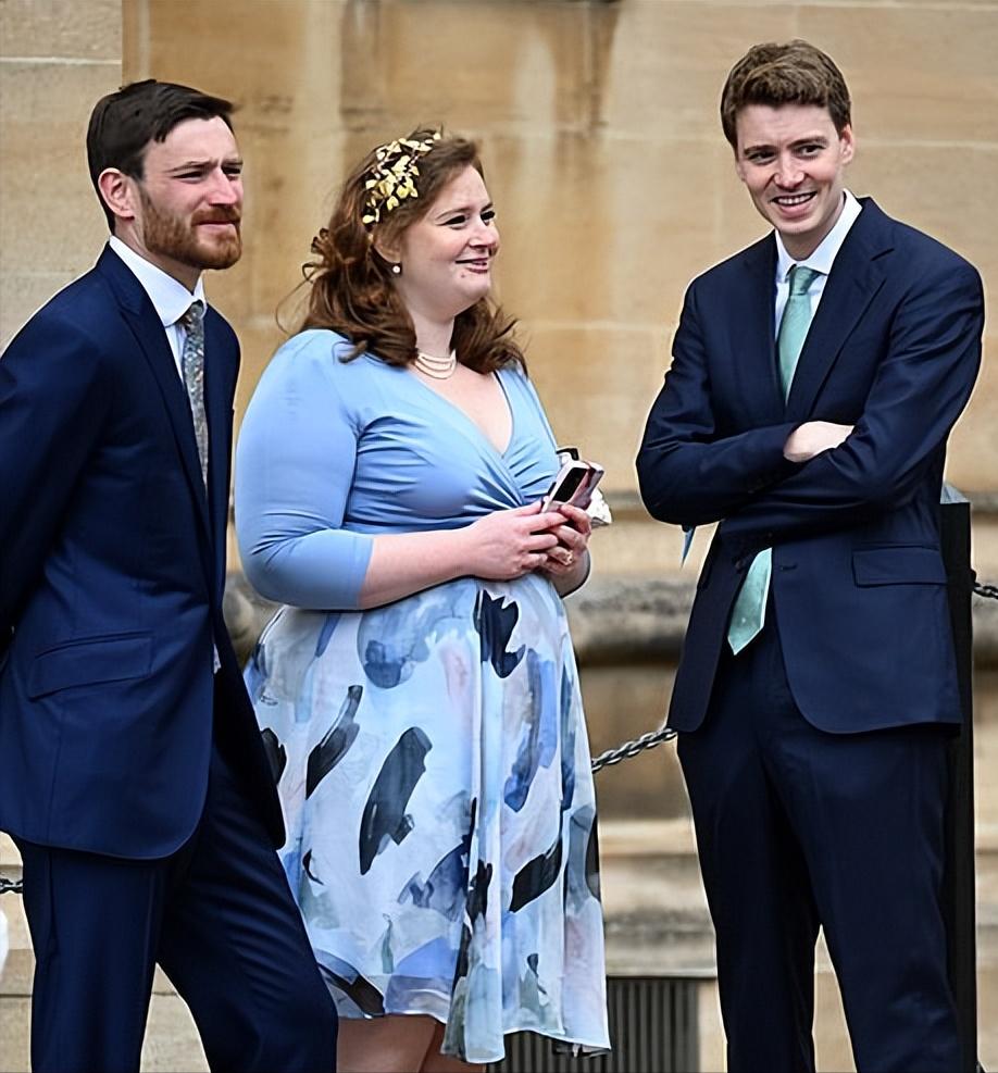 布莱尔一家六口罕见同框！180斤女儿全程光脚，长子是亿万富翁