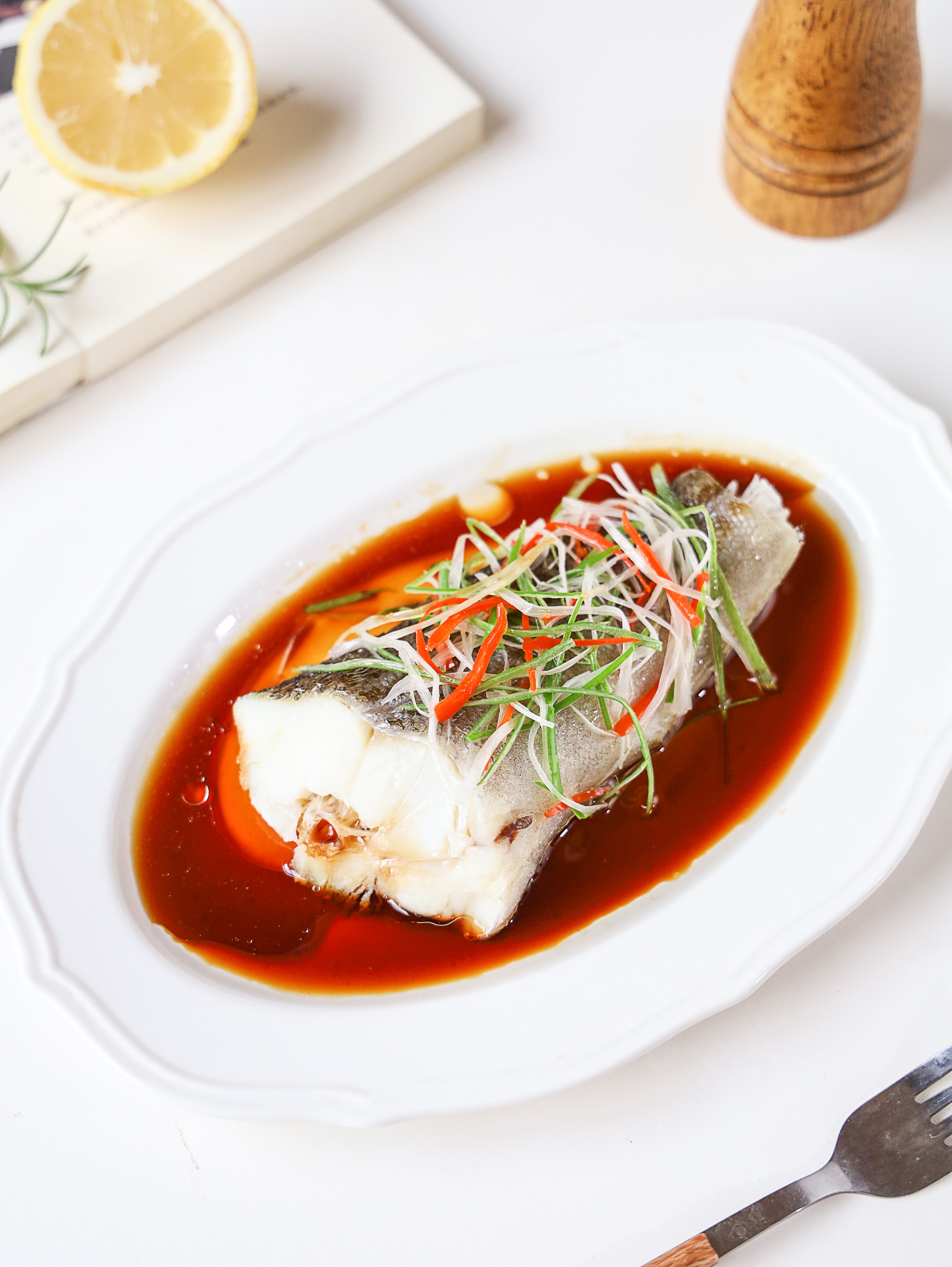 清蒸鳕鱼怎么做法最好,清蒸鳕鱼的正确方法