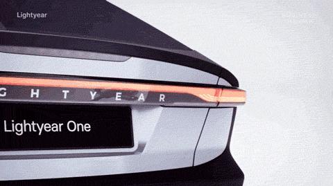 最新太阳能充电汽车,太阳能充电概念车惊艳亮相