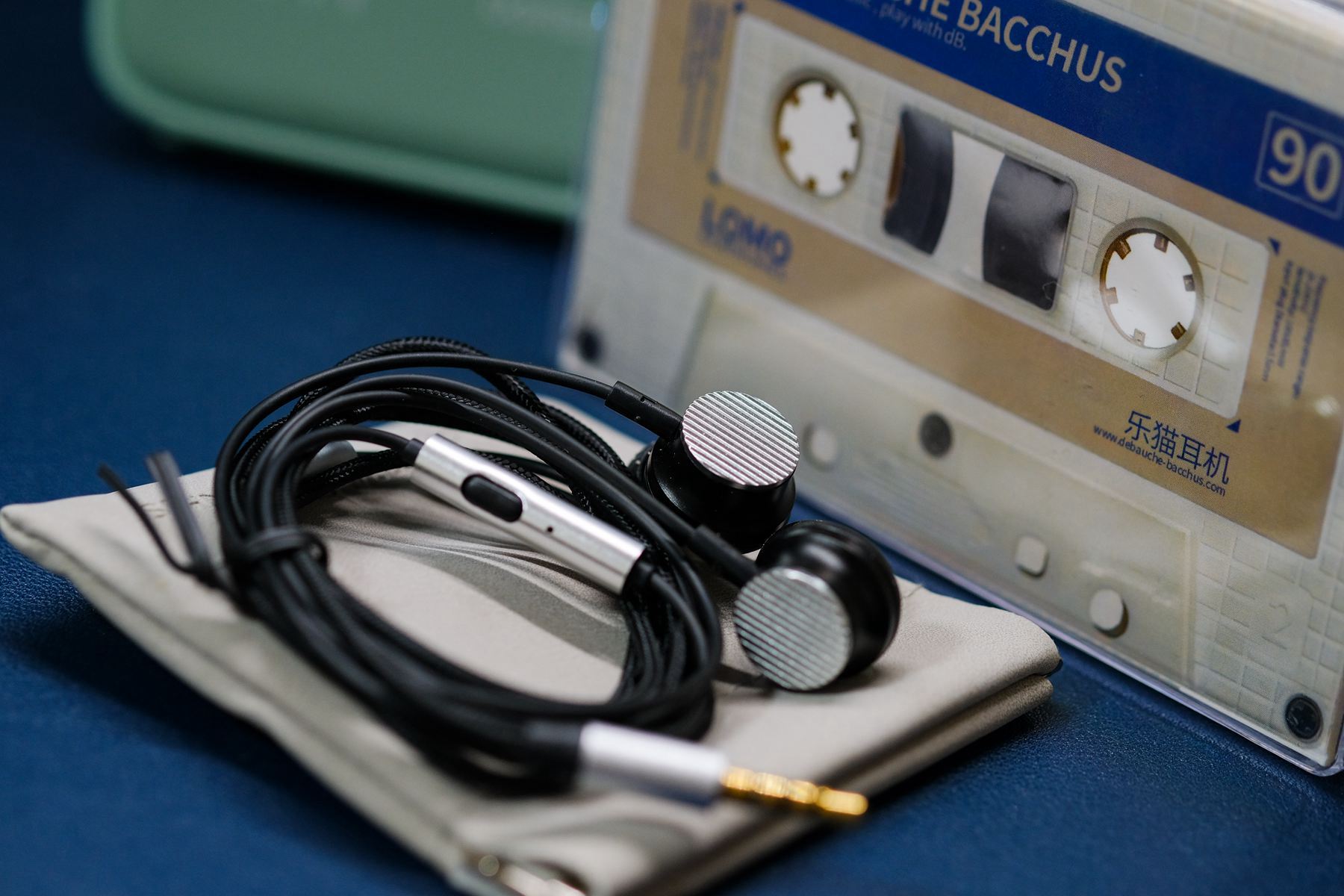 顶级动圈入耳式耳机测评,超大动圈hifi耳机测评