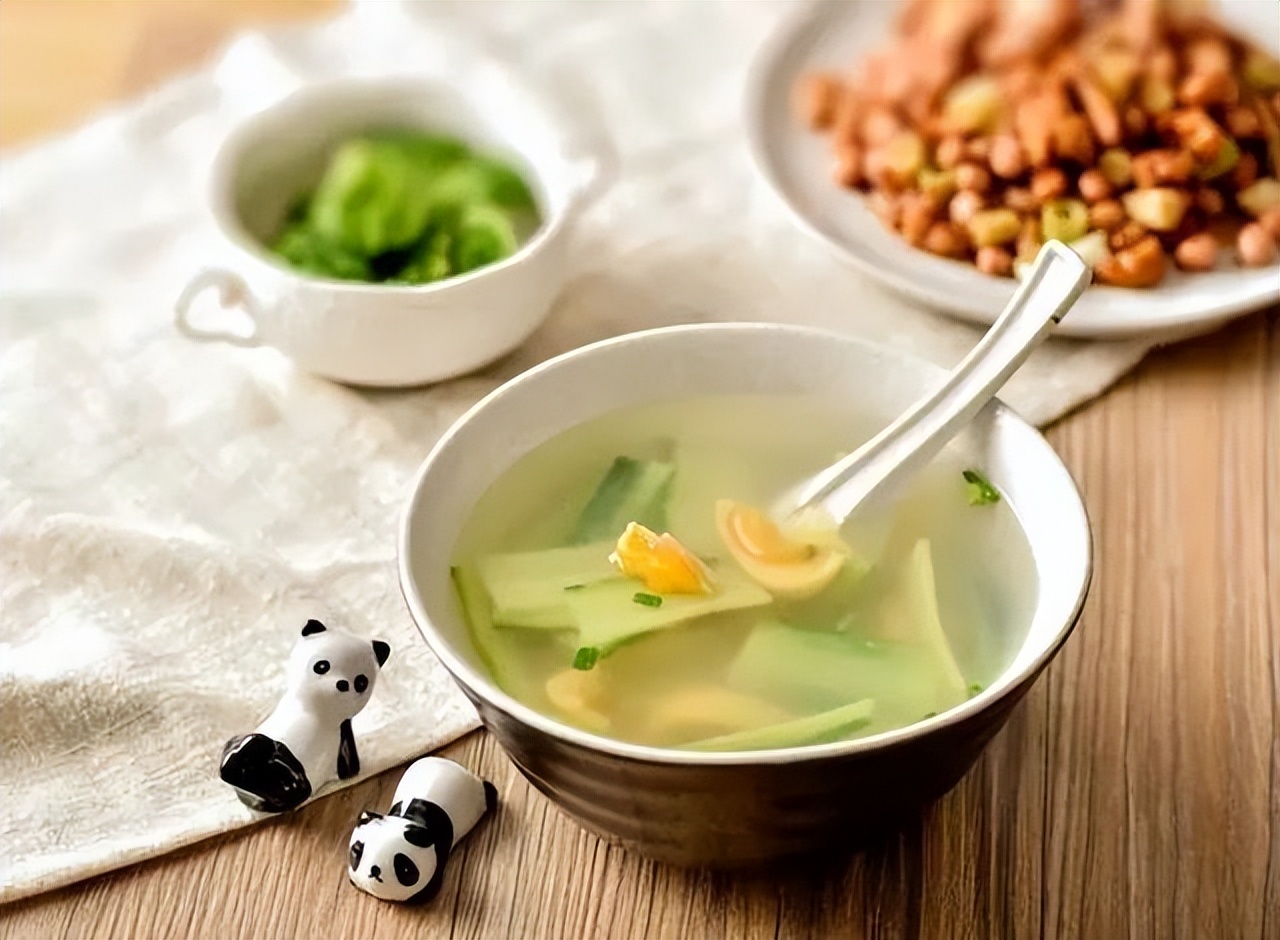 头皮上全是疙瘩大脓包是什么原因,头皮长疙瘩和脓包是怎么回事