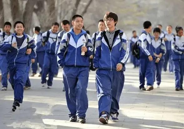 中日韩泰四国校服,各国的校服中日韩