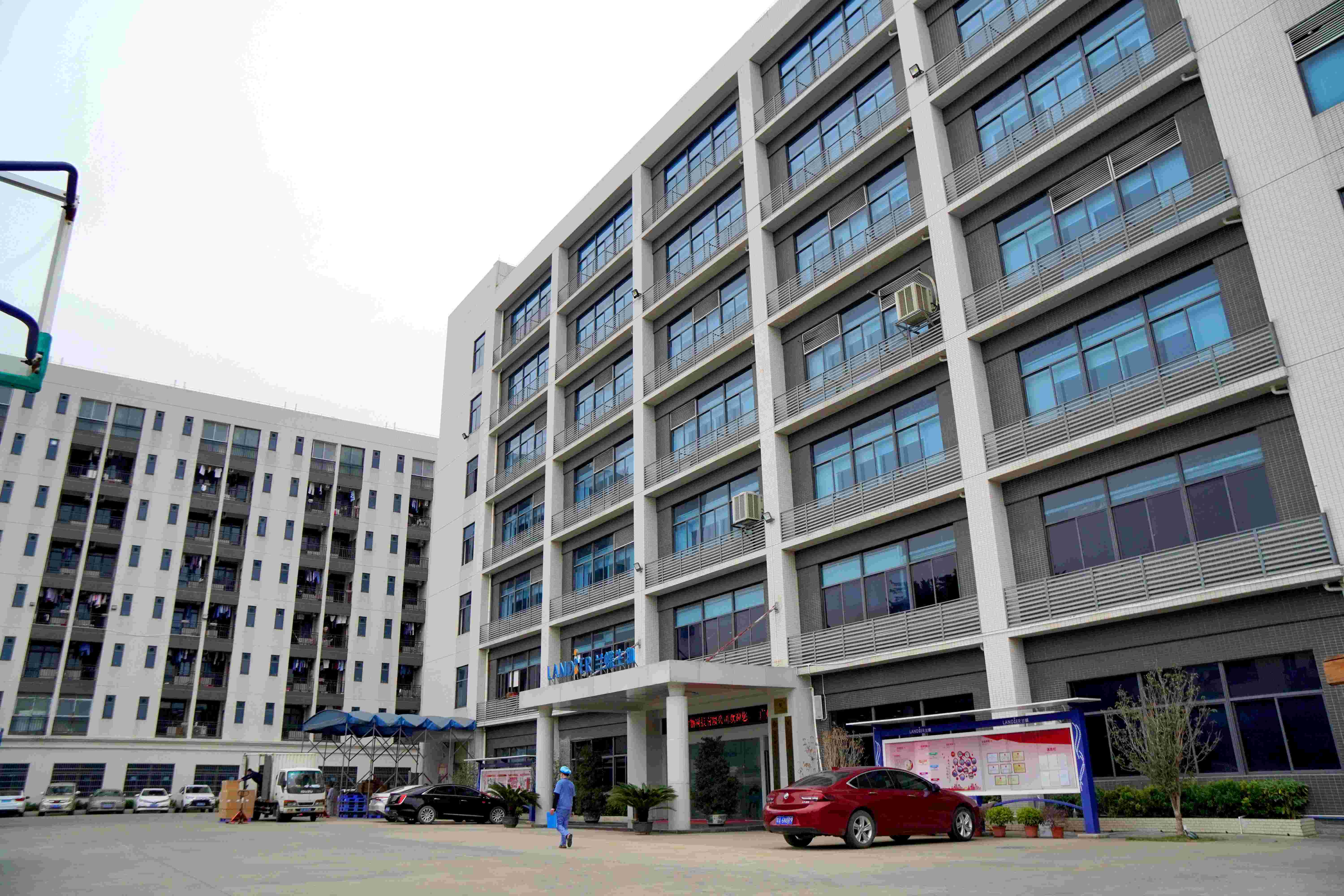 化妆品代加工贴牌厂家联系方式,化妆品代加工怎么找厂家合作