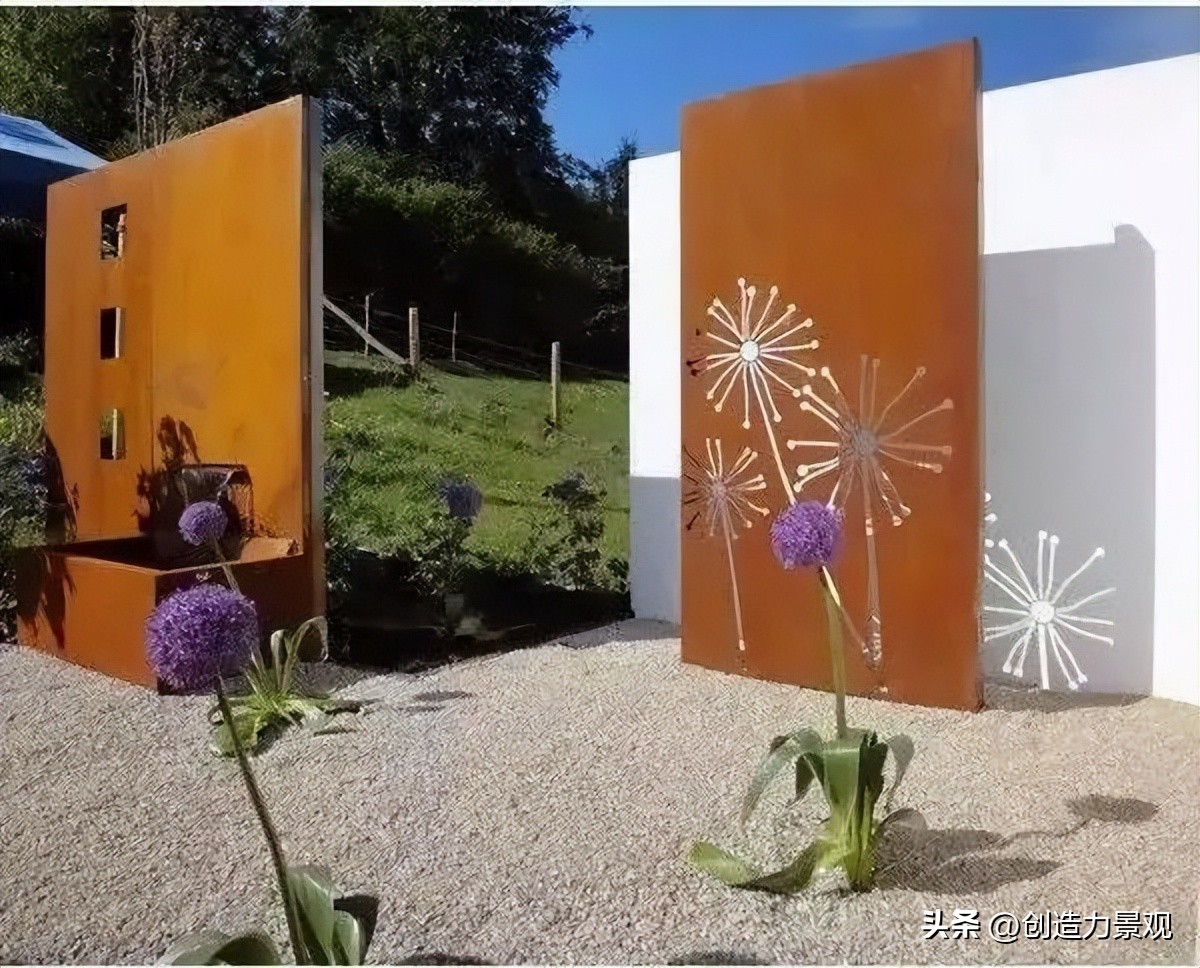 越“锈”越惹人爱的耐候钢，在庭院造景中也被广泛应用着