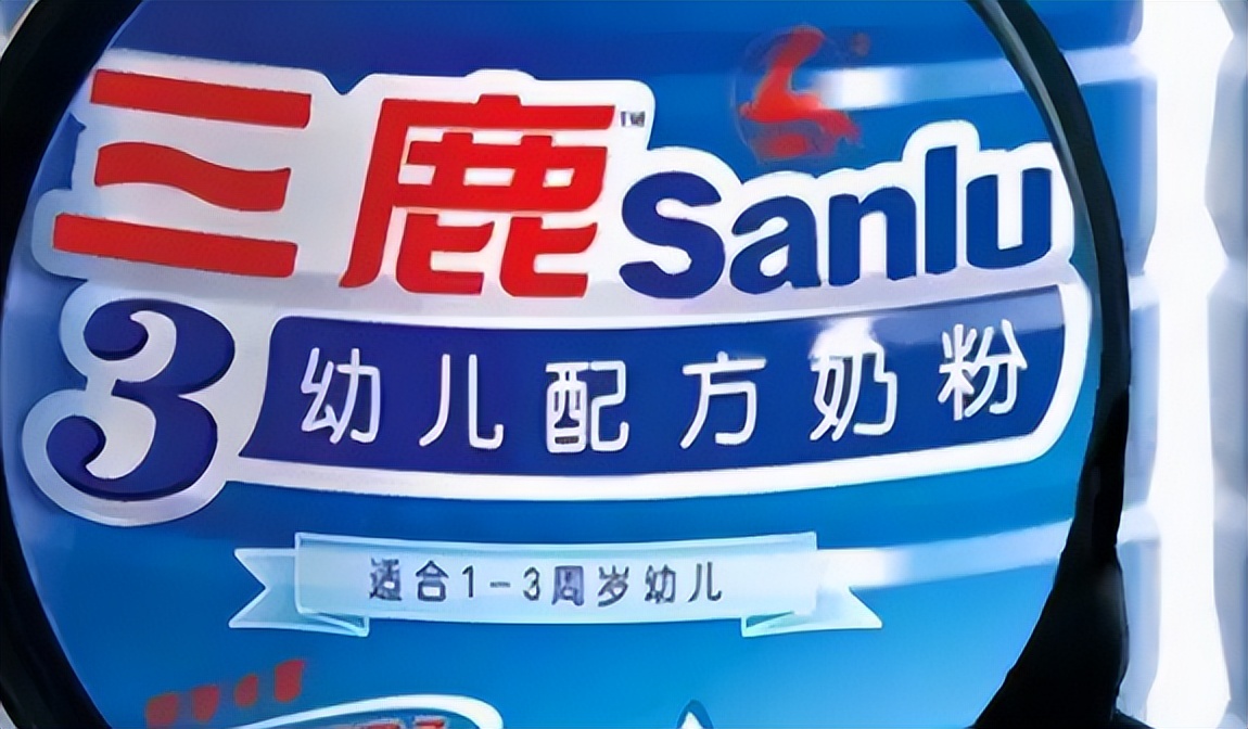 某品牌奶粉出现异物,某知名品牌奶粉疑是吃出异物