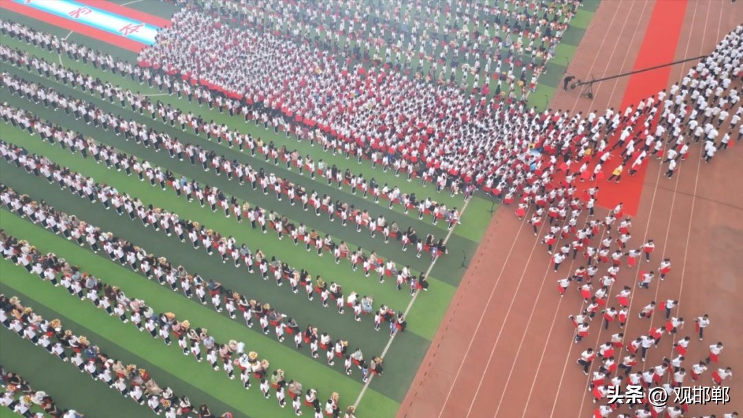 以爱之名育心成长主题活动,成人礼仪式学校举办