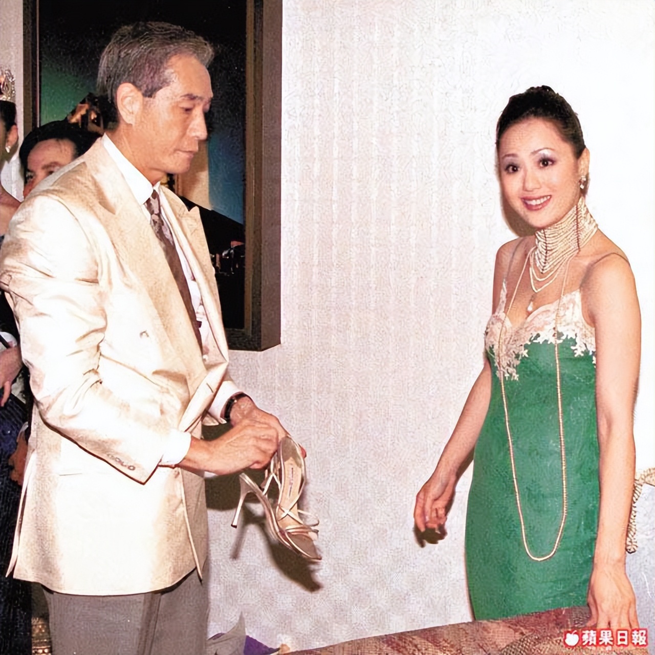 香港第一妖女身份,香港第一妖女成功史