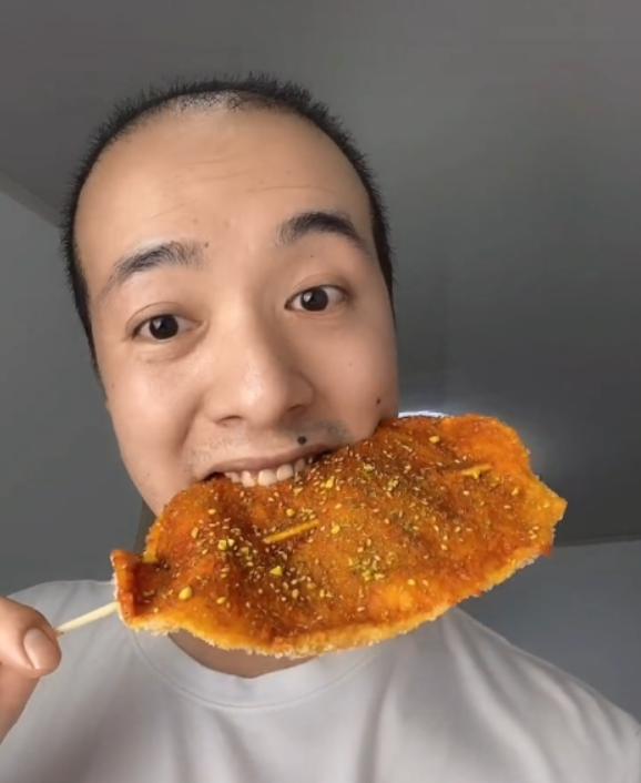 奶茶里没有奶，虾仁里没有虾，东北绝命毒师公开打假，一夜爆火