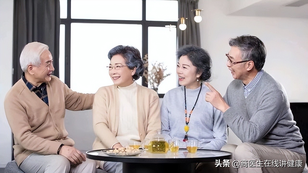 糖尿病人吃了二甲双胍是不是尿黄,糖尿病患者吃二甲双胍有副作用吗