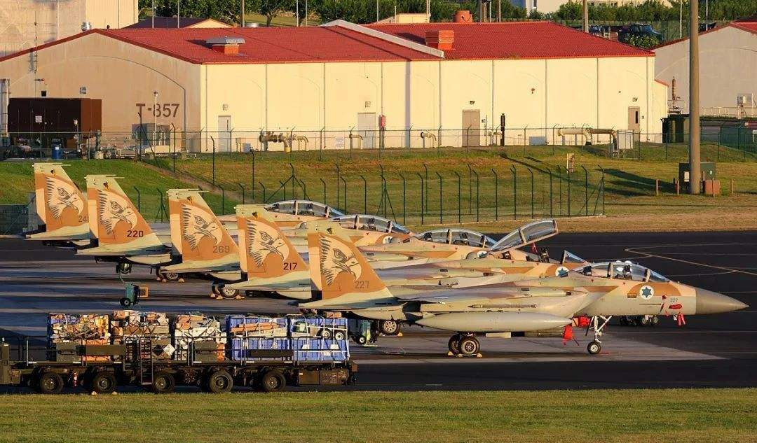 f-15se和f-15ex战机,f-15e空战