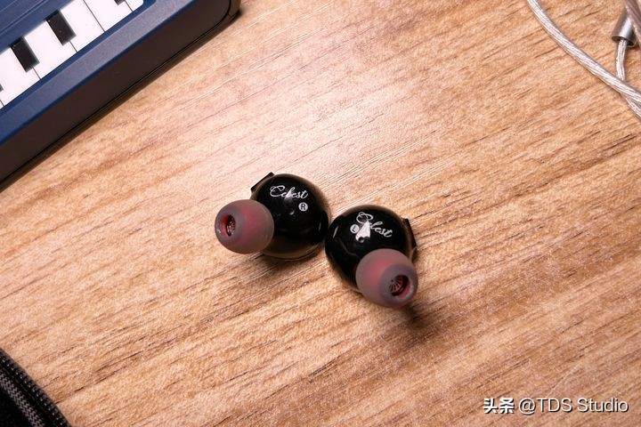 凤鸣天音食铁兽和ea500,凤鸣天音精卫耳机