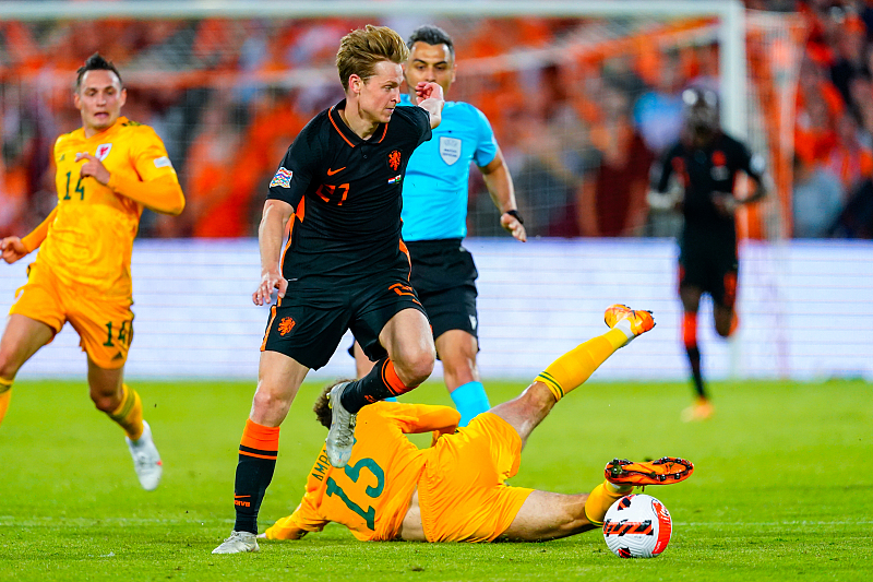 曝曼联将签下弗兰基德容,曝曼联将和德容签约