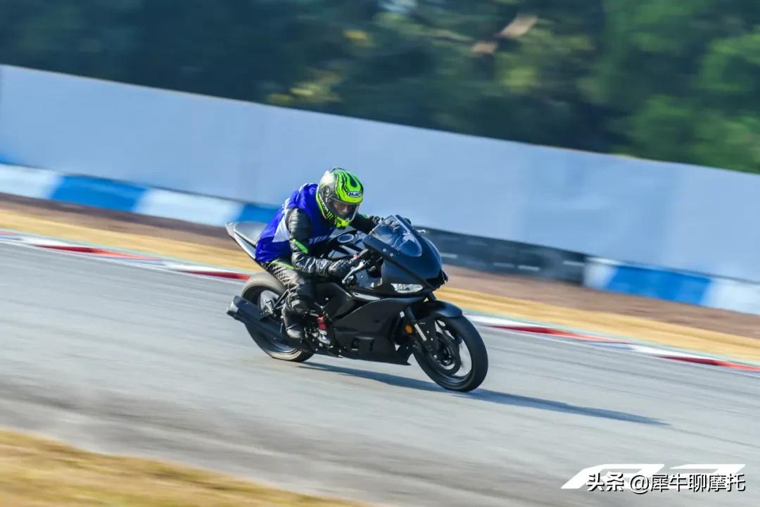 雅马哈r3过弯,雅马哈r3跑山路