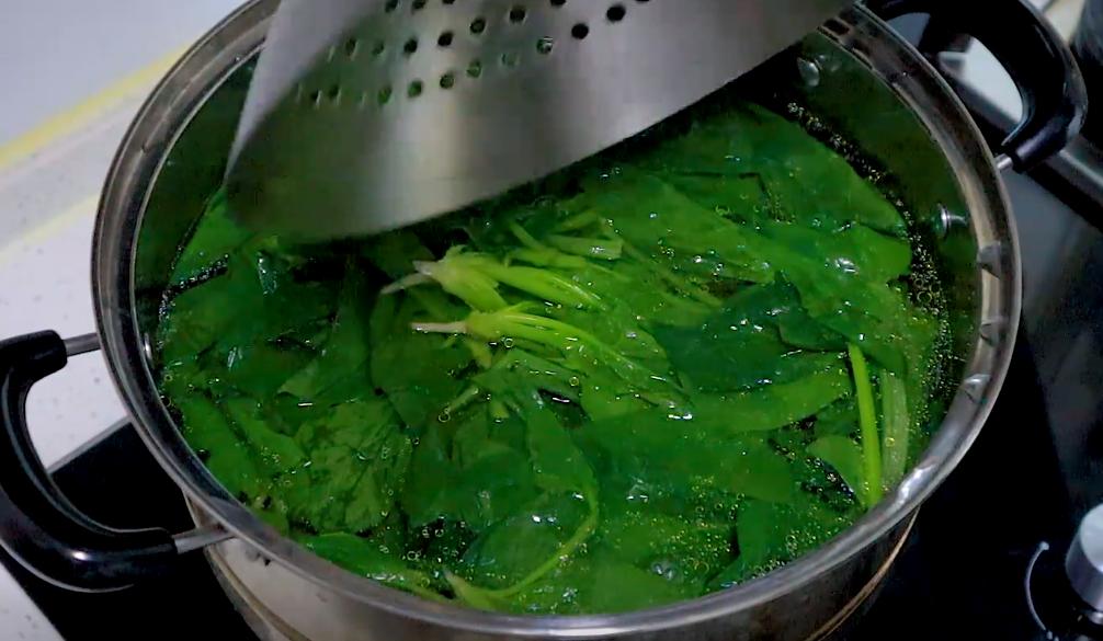 老年心脏需要补充什么,中老年人保护心脏少吃哪五种食物