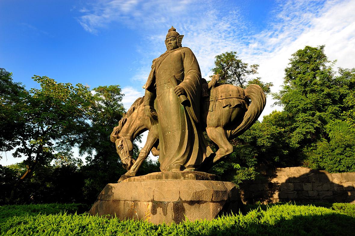 赵构年轻时候英雄了得,赵构年轻时有多强大