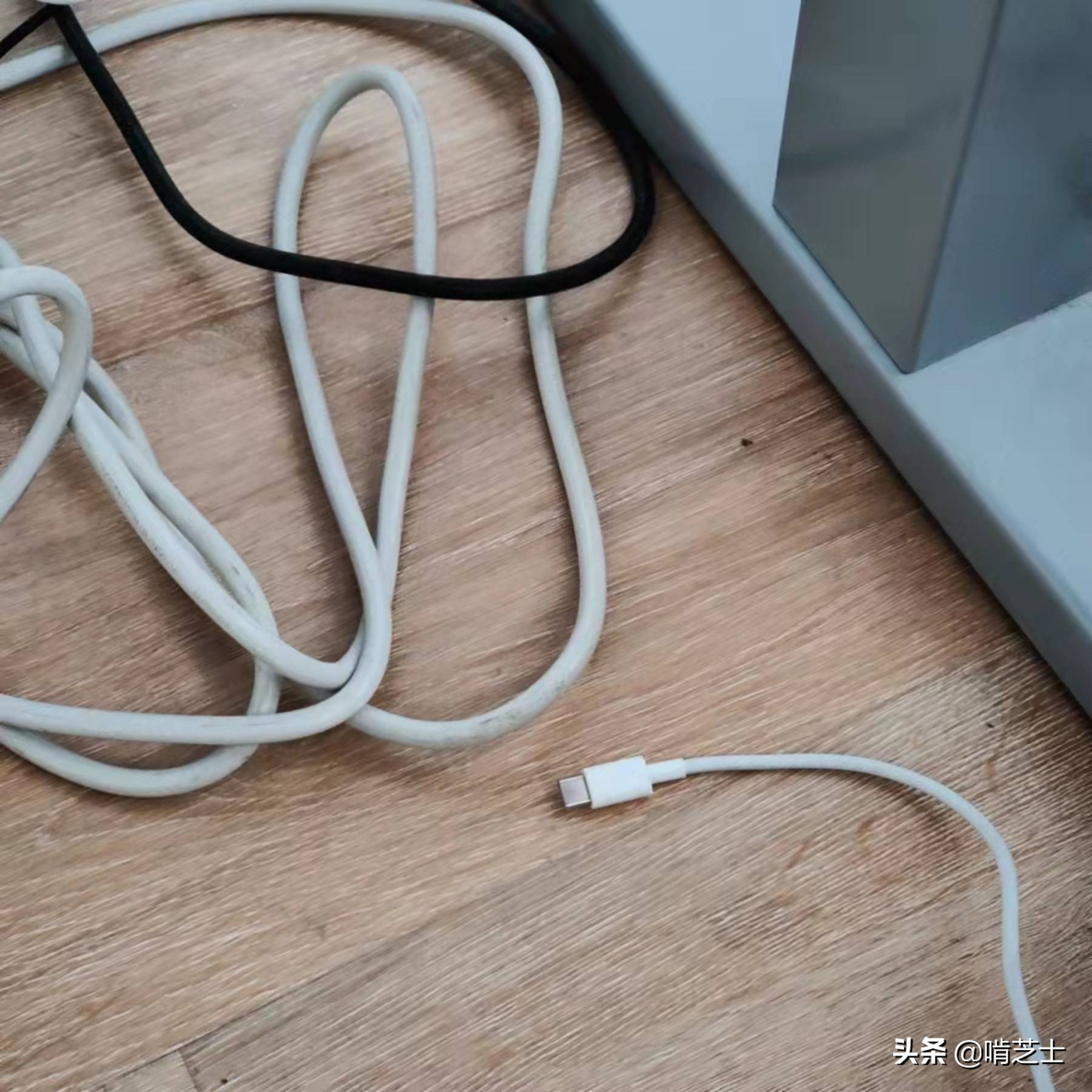 能扫能拖地的扫地机,美的w11扫地机器人如何清洗