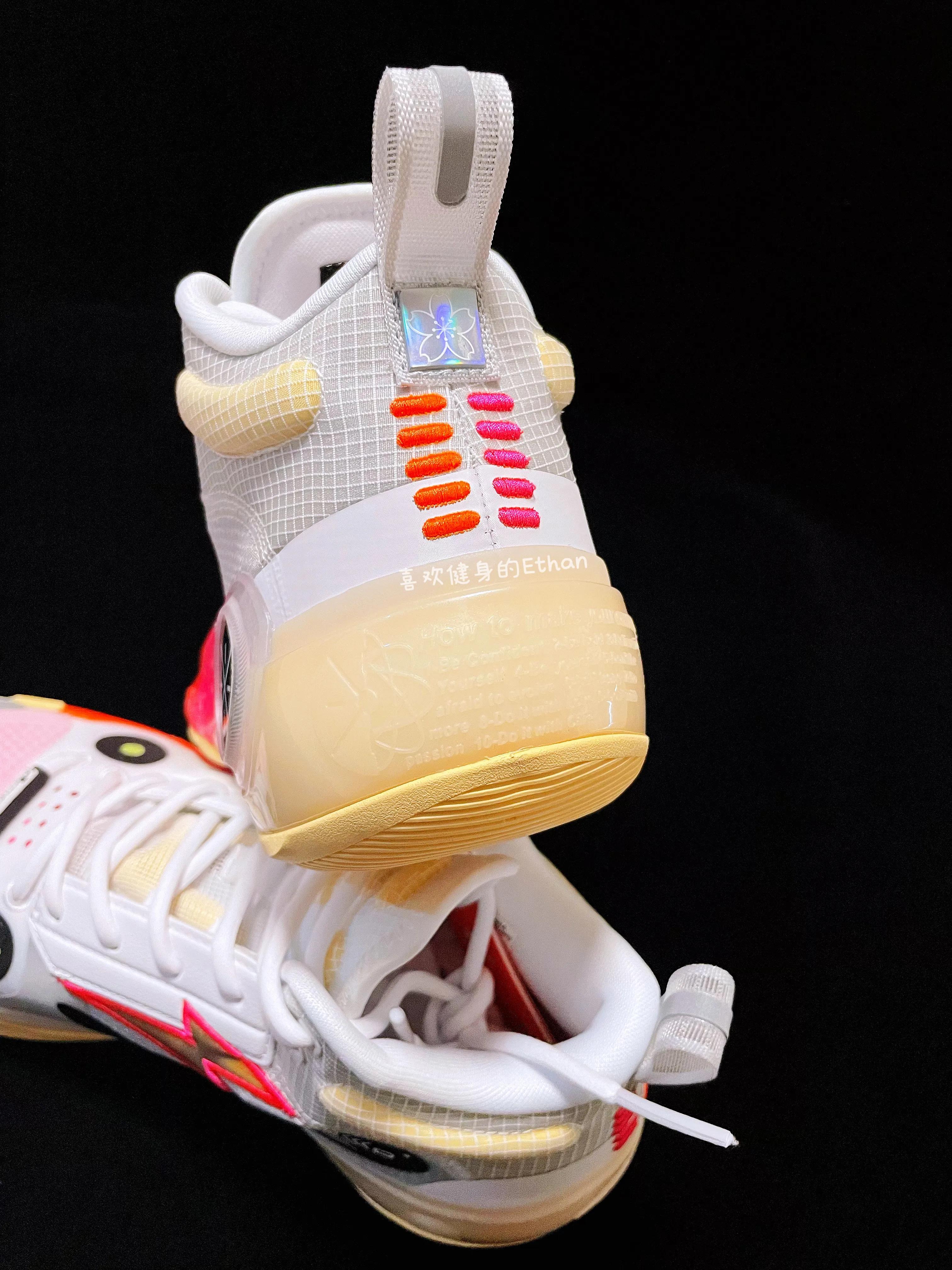 wow10碳板裂了还能打球吗,wow10情人节碳板容易断吗