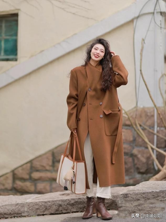 时髦阔腿裤冬,现在流行的阔腿裤秋冬怎么穿