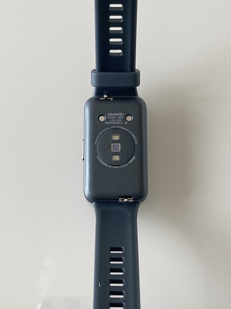 华为手环和applewatch差距有多大,applewatch7和华为6手环