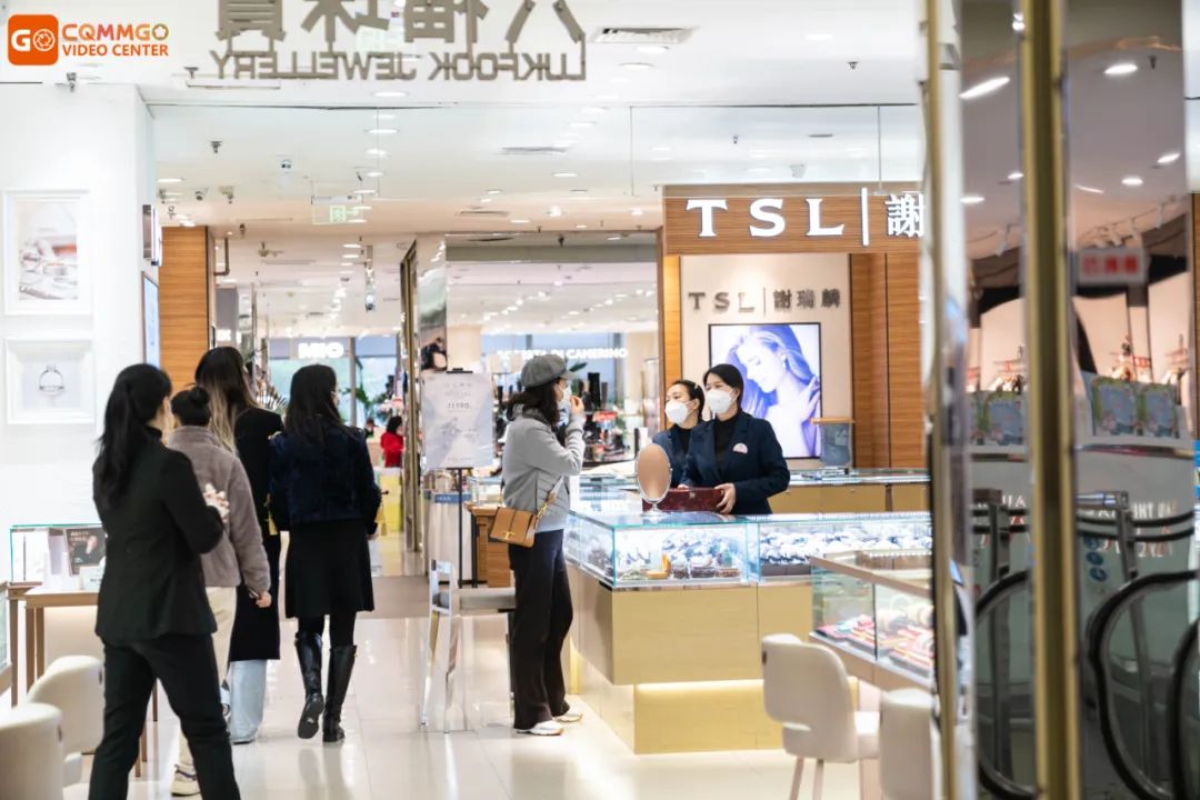 一口气逛了4大商圈，我们久违了的重庆回来了