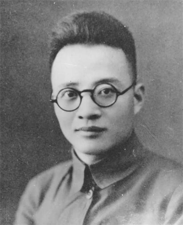 遵义会议上关键一票，直接改变中国命运，是谁把票投给了毛主席？