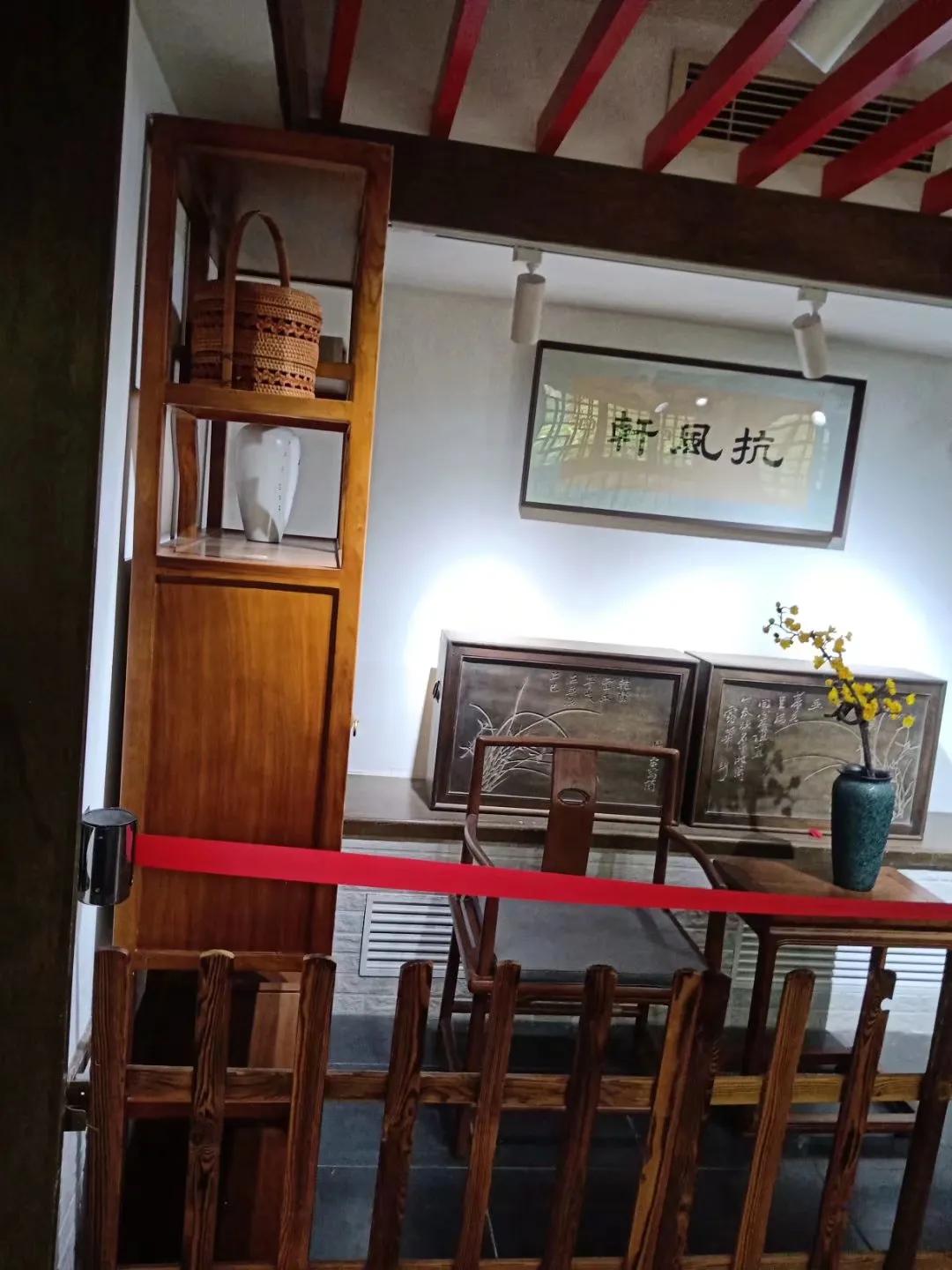 五月香山的前景,五月香山