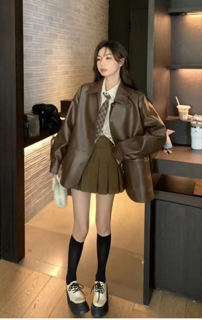 皮衣怎么搭配衣服女秋冬,2020洋气套装皮衣