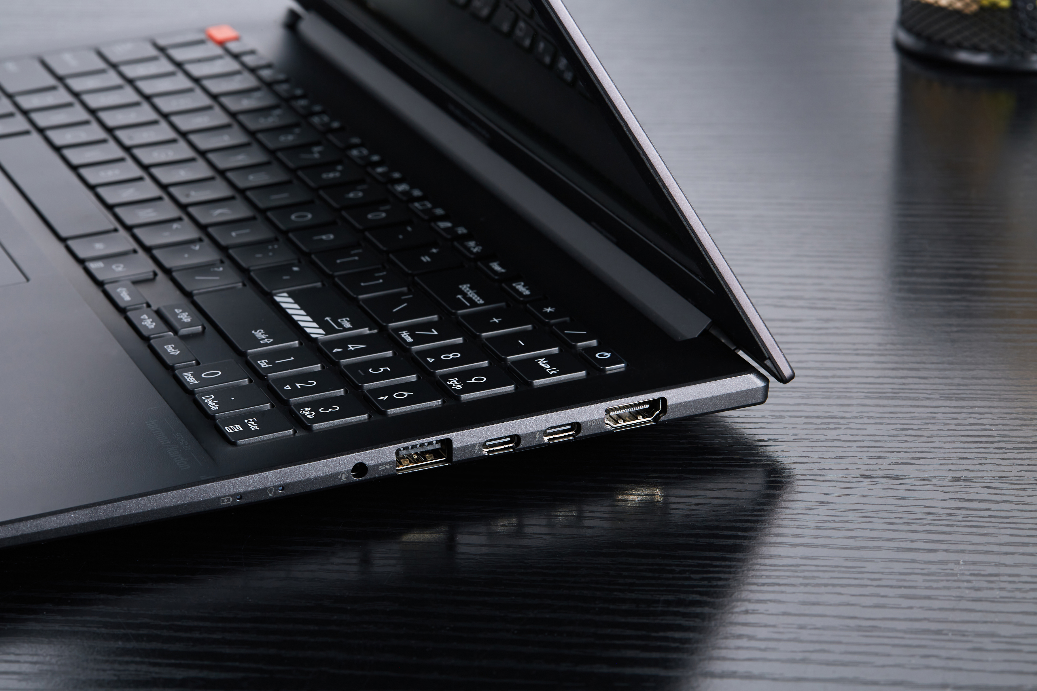 轻薄办公本oled屏幕推荐性价比高,4k120hzoled轻薄本