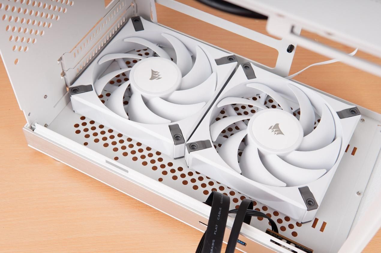 itx机箱闪鳞g200装机推荐,闪鳞g200机箱尺寸