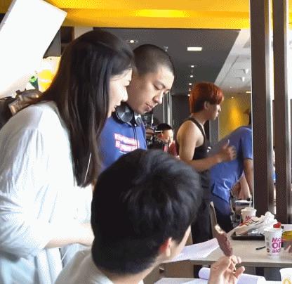 张新成李兰迪泰国正面照,李兰迪张新成泰国同游