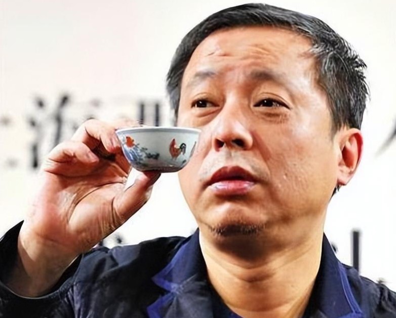 刘益谦买下海外中国艺术品,刘益谦2.8亿买鸡缸杯喝茶