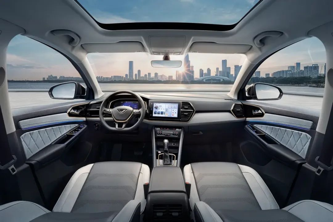 实力不输汉兰达配国六227马力引擎,车长近5米标配9at完胜汉兰达