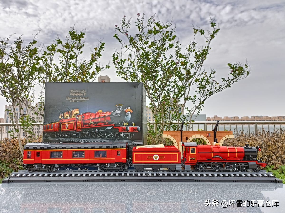 边看哈利波特，边拼乐高：爆肝试玩76405霍格沃茨特快