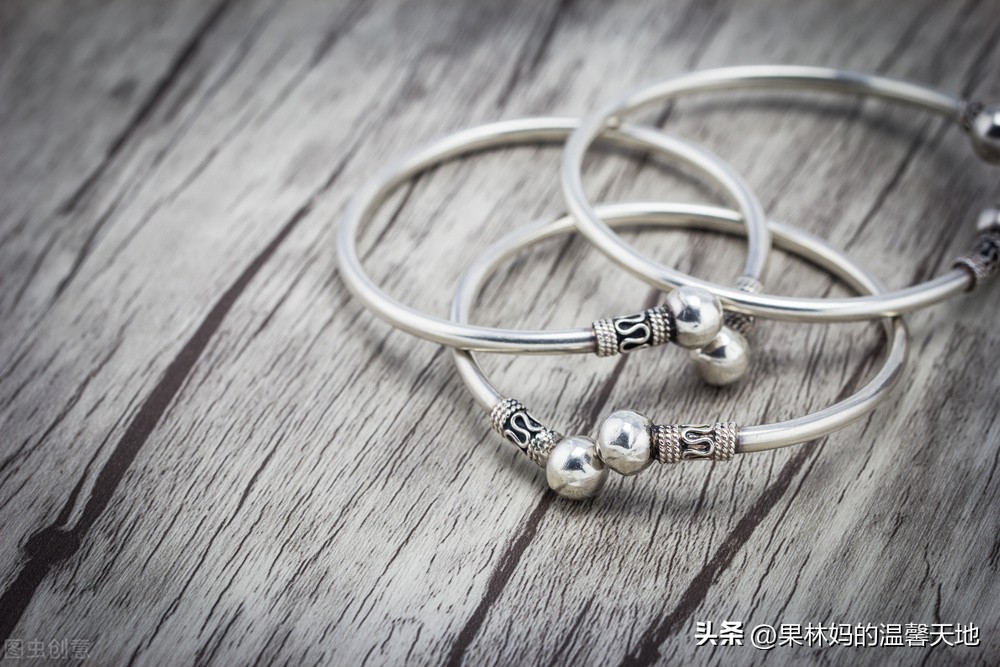 每一件首饰都是您生活中的小幸福,首饰戴的是一种浪漫
