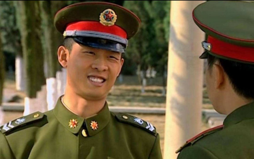 演员张译照顾植物人初恋女友十年,痴情艺人张译苦守植物人初恋10年