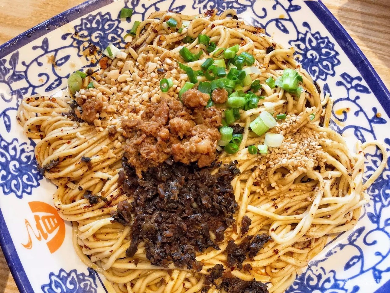 四川乐山摆摊的特色小吃排名,四川十大经典传统小吃