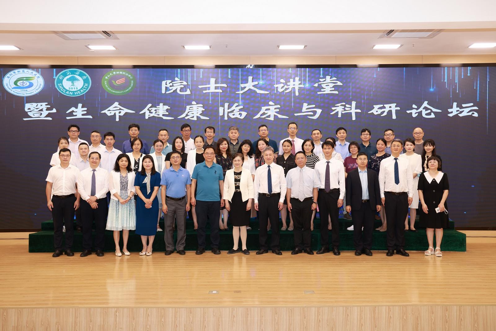 李兰娟医生坐诊,李兰娟院士进icu问诊新冠肺炎患者