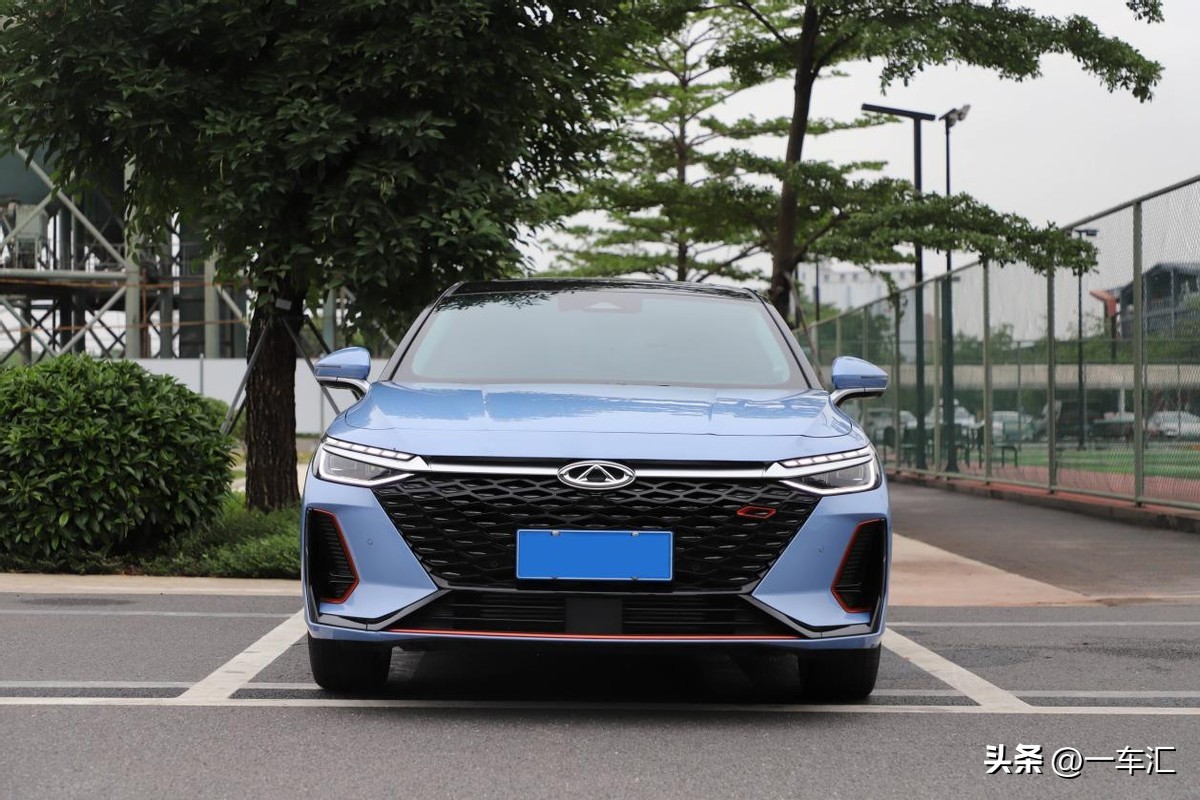“BBA车型”的平替之选，档次与颜值兼备，10.89万就给1.6T发动机