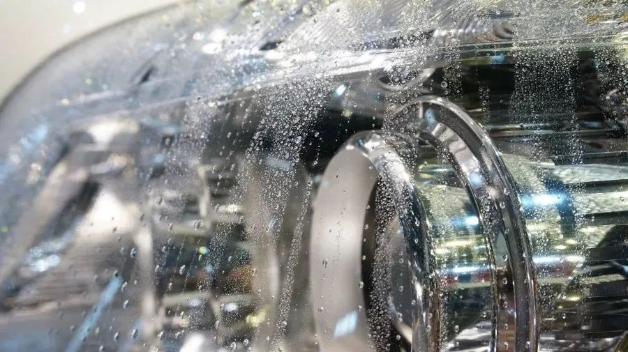 真空镀膜薄膜厚度与均匀性分析,真空镀膜与电镀的优缺点是什么