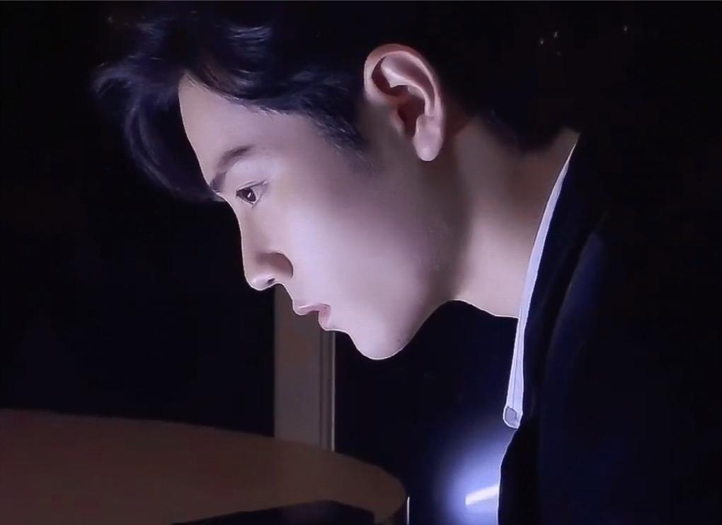 买肖战产品送一博海报,买肖战东西