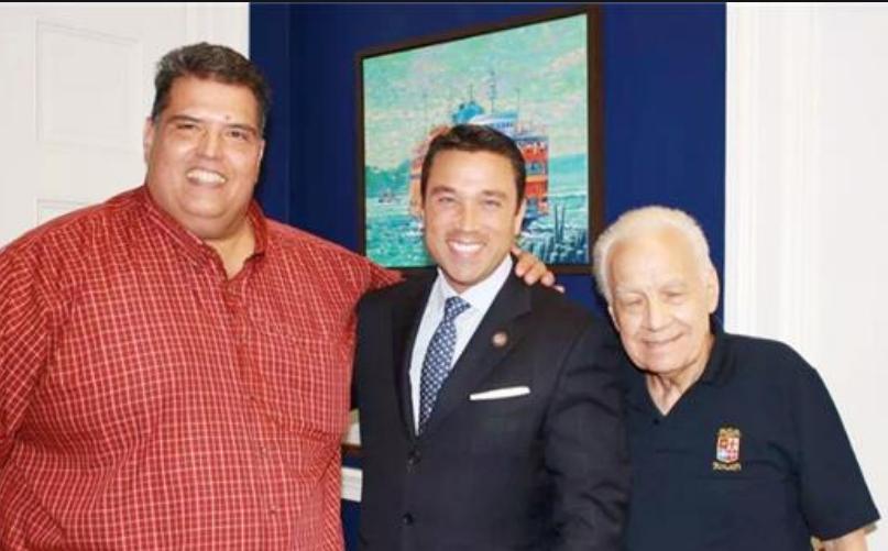 他*底卧**黑帮24年,无奈对上级说道:“再不收网,我就成老大了”